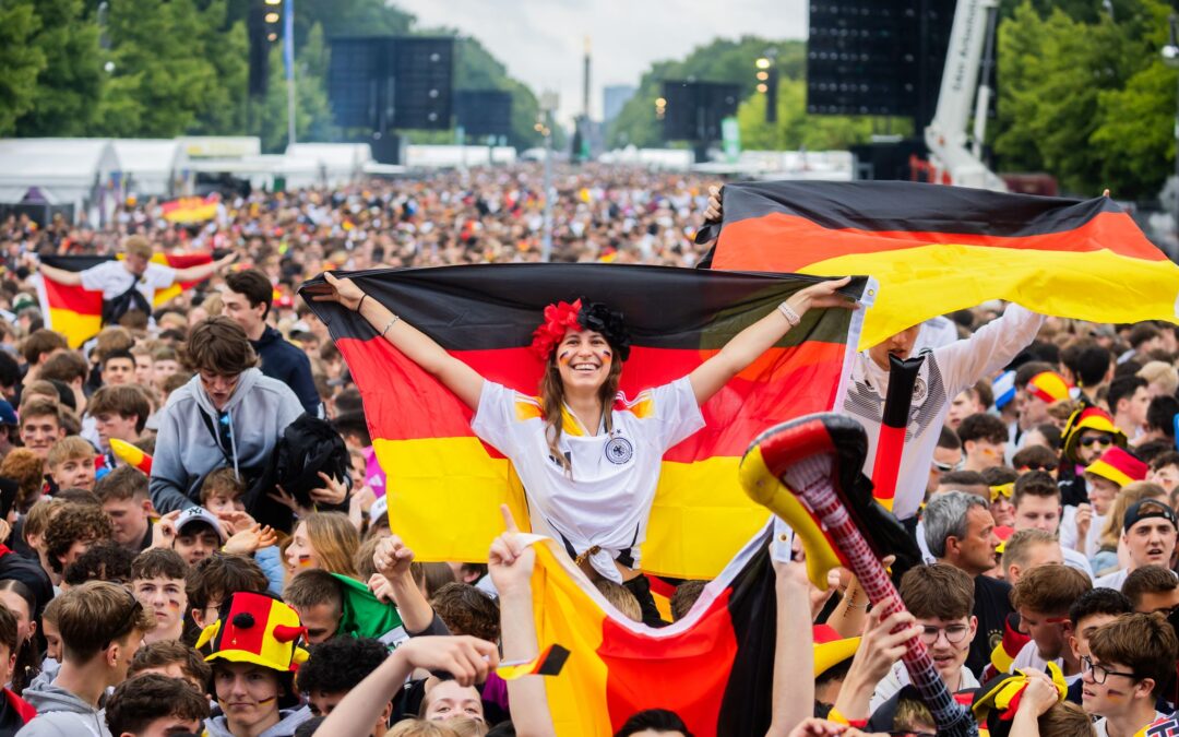 Dem Public Viewing in Deutschland steht auch bei späten WM-Spielen nichts im Wege. (Archivbild)